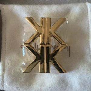 India Hicks Belt buckle